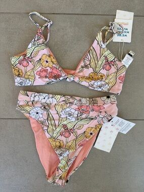 Dippin' Daisy's Peach Floral Bikini Set